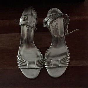 Matte gold heels by Ralph Lauren NWOT